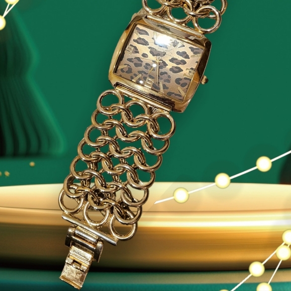 Watch -Thick Wide Link Animal Print Watch..New Battery - Picture 13 of 14